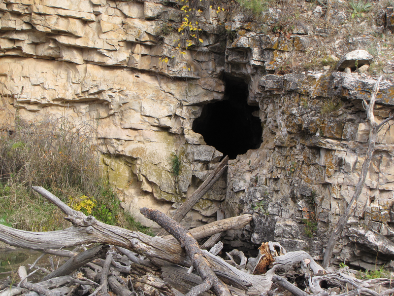 Cave full of rushing water sounds